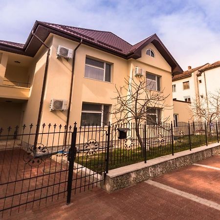 Manea Orsova Faleza Dunarii Exterior foto