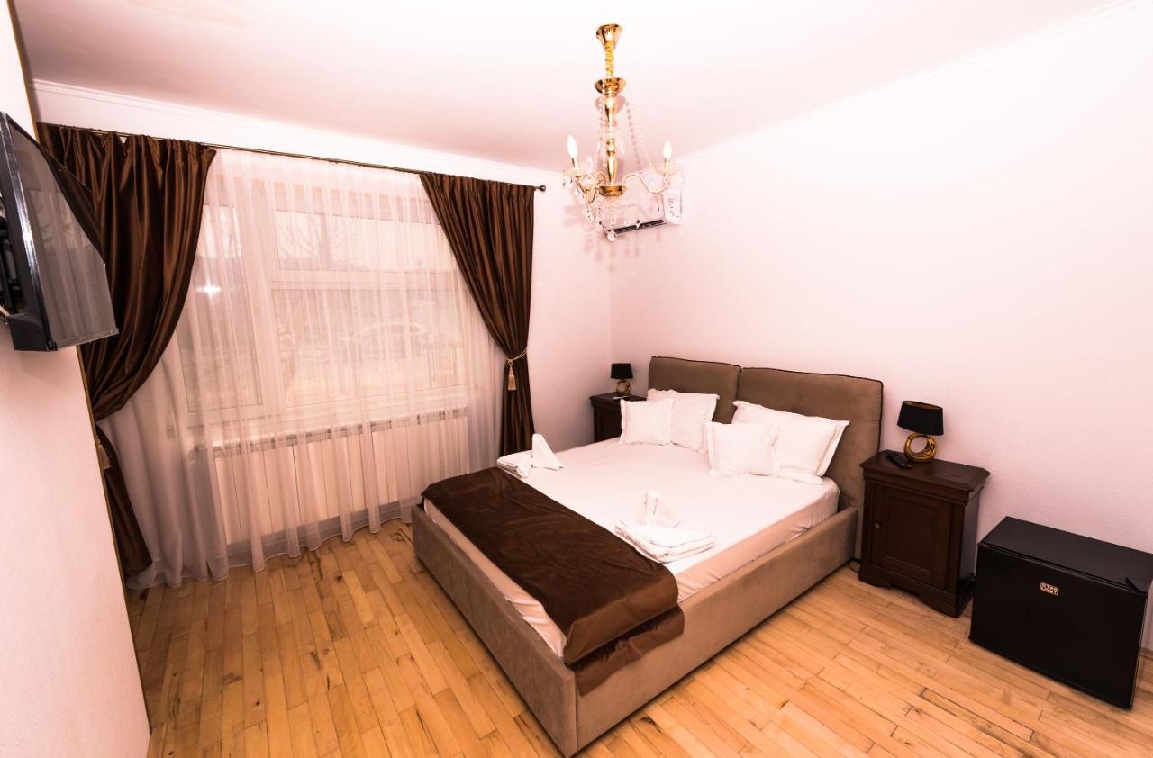 Manea Orsova Faleza Dunarii Exterior foto
